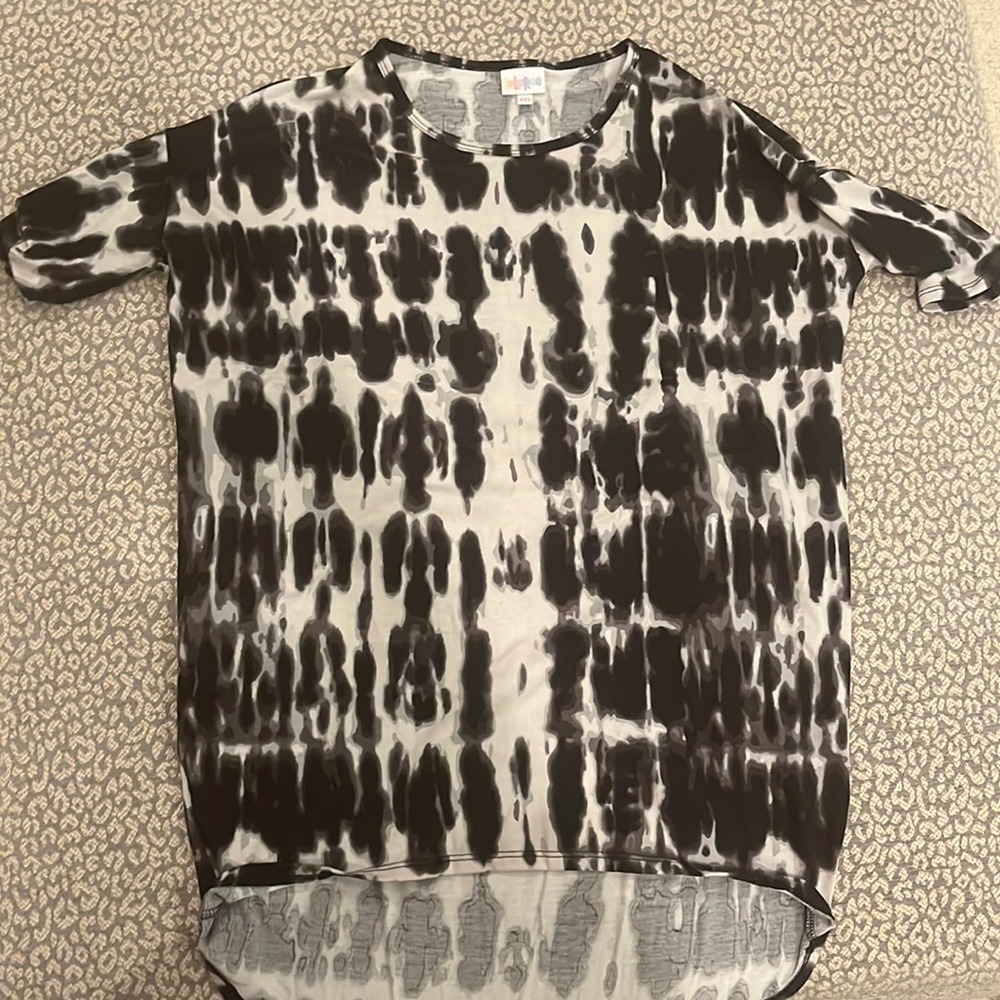Lularoe shirt